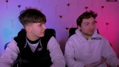 Travis online show from February 22, 10:03 am