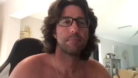 TravisKenn online show from May 13, 11:40 am