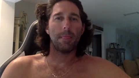 TravisKenn online show from June 3, 8:03 pm