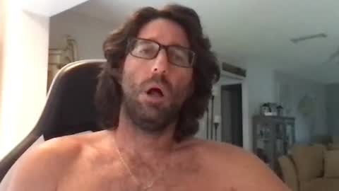 TravisKenn online show from June 10, 1:10 pm