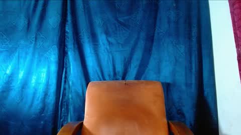 TRAV - INDEPENDENT MODEL online show from January 9, 10:41 am