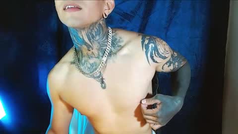 TRAV - INDEPENDENT MODEL online show from January 11, 10:07 pm