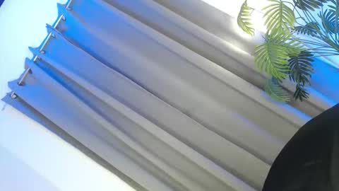 YOUR SLUT online show from May 19, 12:22 pm