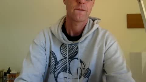 trebo00788 online show from April 25, 7:55 am