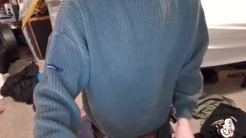 Snapshot of treehugger1711 chatting on February 1, 8:57 am treehugger1711 online show from February 1, 8:57 am