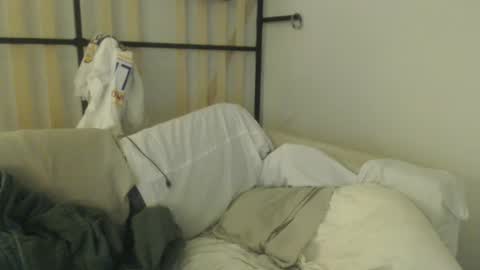 Snapshot of treehuggerhemp chatting on October 10, 5:39 am TreeHugger queer online show from October 10, 5:39 am