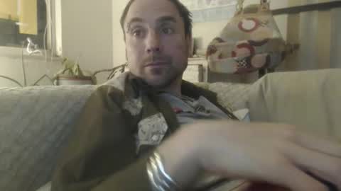 Snapshot of treehuggerhemp chatting on December 5, 7:50 am TreeHugger queer online show from December 5, 7:50 am