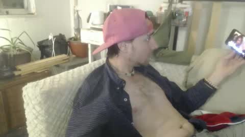 Snapshot of treehuggerhemp chatting on December 18, 3:34 am TreeHugger queer online show from December 18, 3:34 am