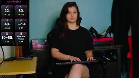 Snapshot of treejeanne chatting on October 5, 12:31 am TreeJeanne online show from October 5, 12:31 am