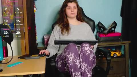 TreeJeanne online show from November 10, 1:15 am