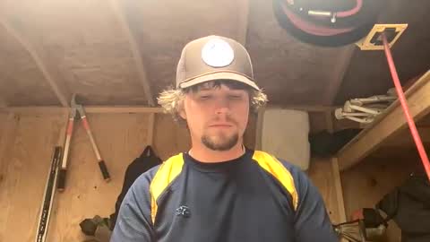 treeman817 online show from April 28, 7:52 pm