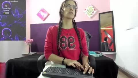 Snapshot of treisy_666 chatting on February 10, 12:31 pm Treisy online show from February 10, 12:31 pm