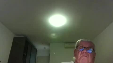 Snapshot of trekbeestje1 chatting on December 2, 5:08 pm trekbeestje online show from December 2, 5:08 pm