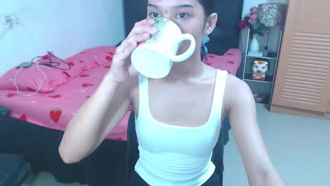 STEPHANiE online show from November 23, 4:45 am