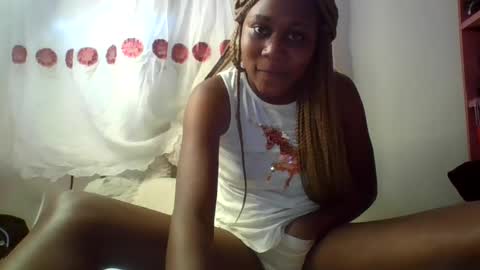 tresyamber online show from July 4, 7:25 am
