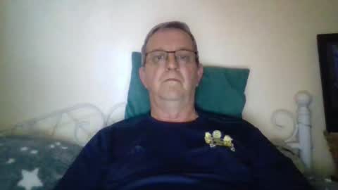 Snapshot of trev8331 chatting on September 27, 7:24 am Fe-fi-fo-fum online show from September 27, 7:24 am