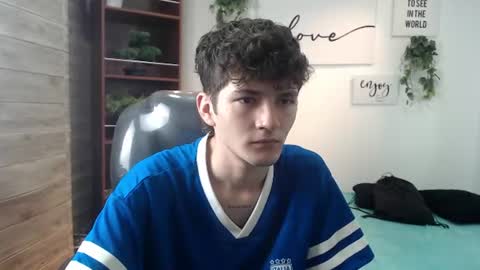 Snapshot of trevor_mob chatting on July 15, 4:12 pm trevor_mob online show from July 15, 4:12 pm