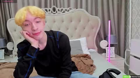 TrevorBenson online show from October 3, 3:03 am