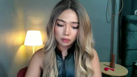 trexie_fucks15 online show from November 5, 11:16 pm