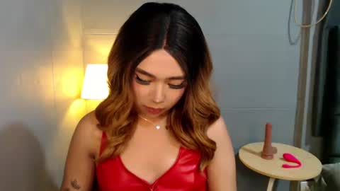 trexie_fucks15 online show from November 18, 4:33 pm