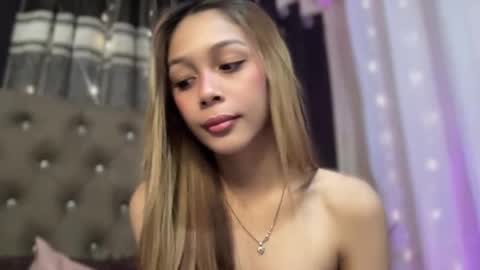 Snapshot of triana_ortega chatting on December 15, 11:42 pm Triana online show from December 15, 11:42 pm