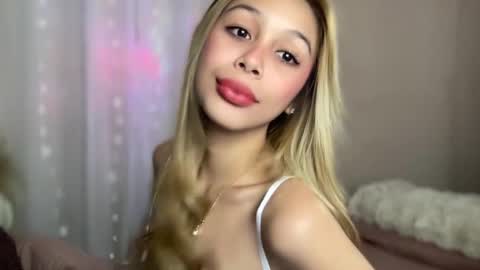 Snapshot of triana_ortega chatting on February 9, 2:18 pm Triana online show from February 9, 2:18 pm