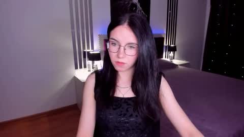 Snapshot of triciadaisy chatting on May 18, 2:56 pm TriciaDaisy online show from May 18, 2:56 pm