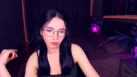 Snapshot of triciadaisy chatting on May 29, 2:37 pm TriciaDaisy online show from May 29, 2:37 pm