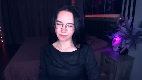 Snapshot of triciadaisy chatting on June 5, 2:45 pm TriciaDaisy online show from June 5, 2:45 pm