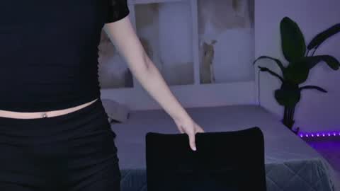 TriciaDaisy online show from July 15, 4:18 am