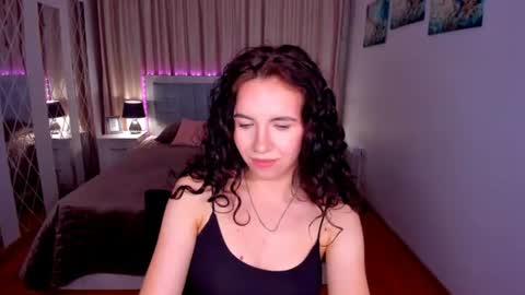 TriciaDaisy online show from July 24, 3:43 pm