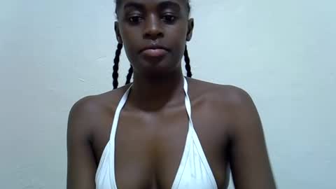 Snapshot of trickle_star chatting on February 19, 10:39 pm Asteric online show from February 19, 10:39 pm