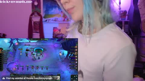 Snapshot of tricky_nymph chatting on December 5, 10:33 am Cassie online show from December 5, 10:33 am