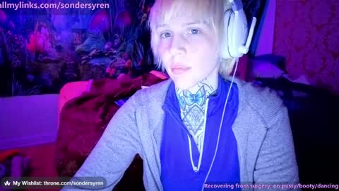 Snapshot of tricky_nymph chatting on April 4, 4:44 am Cassie online show from April 4, 4:44 am