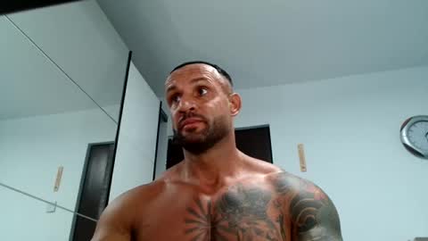 tridentmuscles online show from December 3, 11:30 am