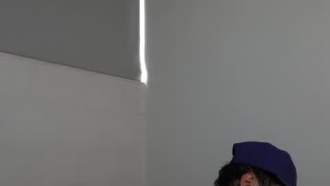 - trieone online show from December 9, 3:33 pm