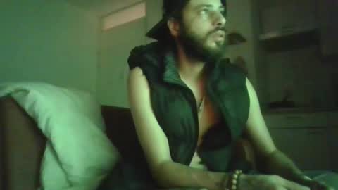 Snapshot of triestjoe chatting on February 1, 8:51 pm triestjoe online show from February 1, 8:51 pm