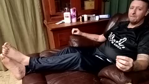 Snapshot of trillnonymau5 chatting on December 5, 4:31 am trillnonymau5 online show from December 5, 4:31 am