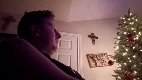 Snapshot of trillnonymau5 chatting on December 21, 5:47 am trillnonymau5 online show from December 21, 5:47 am