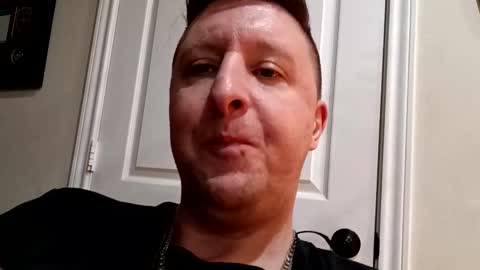 Snapshot of trillnonymau5 chatting on December 22, 11:41 pm trillnonymau5 online show from December 22, 11:41 pm