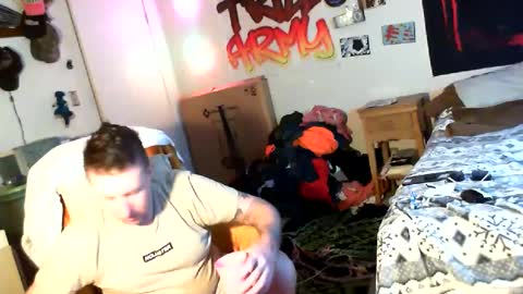 Snapshot of trillnonymau5 chatting on December 26, 7:49 pm trillnonymau5 online show from December 26, 7:49 pm