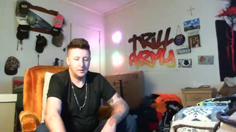 Snapshot of trillnonymau5 chatting on January 8, 5:26 pm trillnonymau5 online show from January 8, 5:26 pm