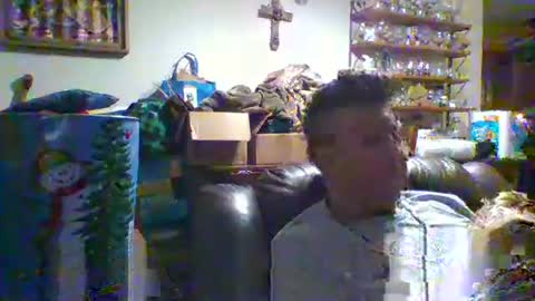 Snapshot of trillnonymau5 chatting on January 17, 2:18 am trillnonymau5 online show from January 17, 2:18 am