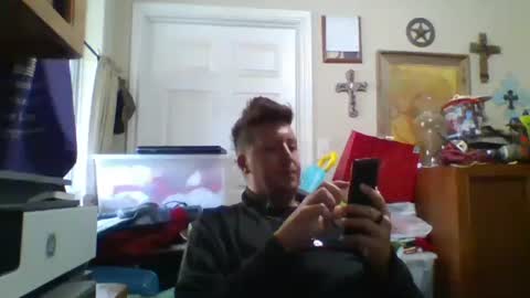 Snapshot of trillnonymau5 chatting on January 19, 10:28 pm trillnonymau5 online show from January 19, 10:28 pm