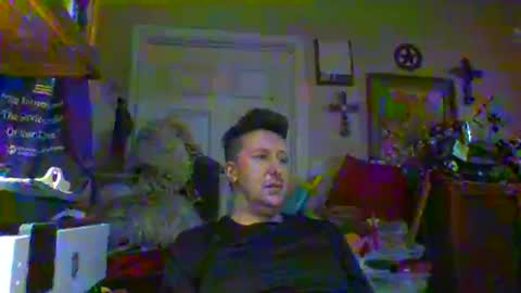 Snapshot of trillnonymau5 chatting on January 27, 12:33 am trillnonymau5 online show from January 27, 12:33 am