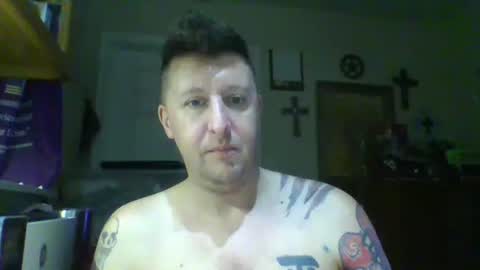 Snapshot of trillnonymau5 chatting on February 7, 5:10 am trillnonymau5 online show from February 7, 5:10 am