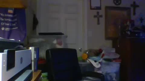 Snapshot of trillnonymau5 chatting on February 9, 3:22 am trillnonymau5 online show from February 9, 3:22 am