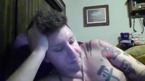 Snapshot of trillnonymau5 chatting on February 21, 2:17 am trillnonymau5 online show from February 21, 2:17 am