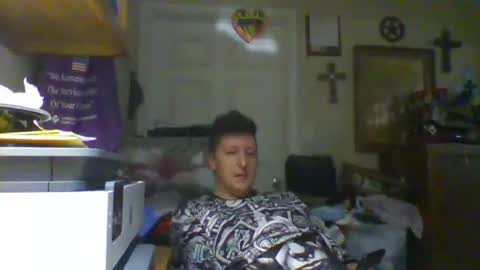 Snapshot of trillnonymau5 chatting on February 22, 2:06 am trillnonymau5 online show from February 22, 2:06 am