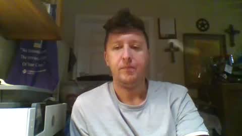 Snapshot of trillnonymau5 chatting on February 24, 1:35 am trillnonymau5 online show from February 24, 1:35 am